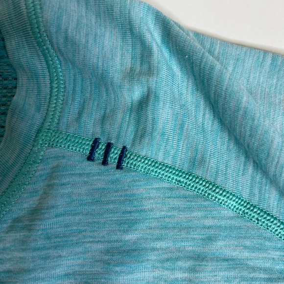 lululemon athletica Men's Teal and Navy Short Sleeve Tees - Picture 7 of 16